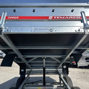 Remorque benne basculante à deux essieux Tipper 2515  : 750 kg