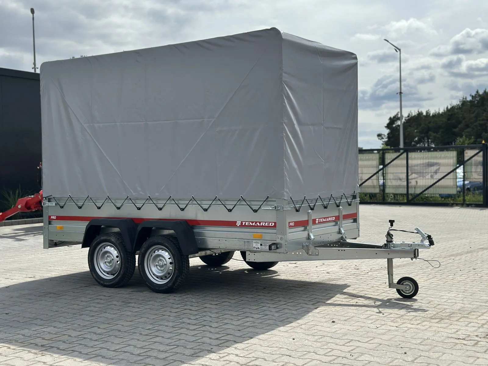 Remorque voiture 300×150 deux essieux avec bâche – Image 4