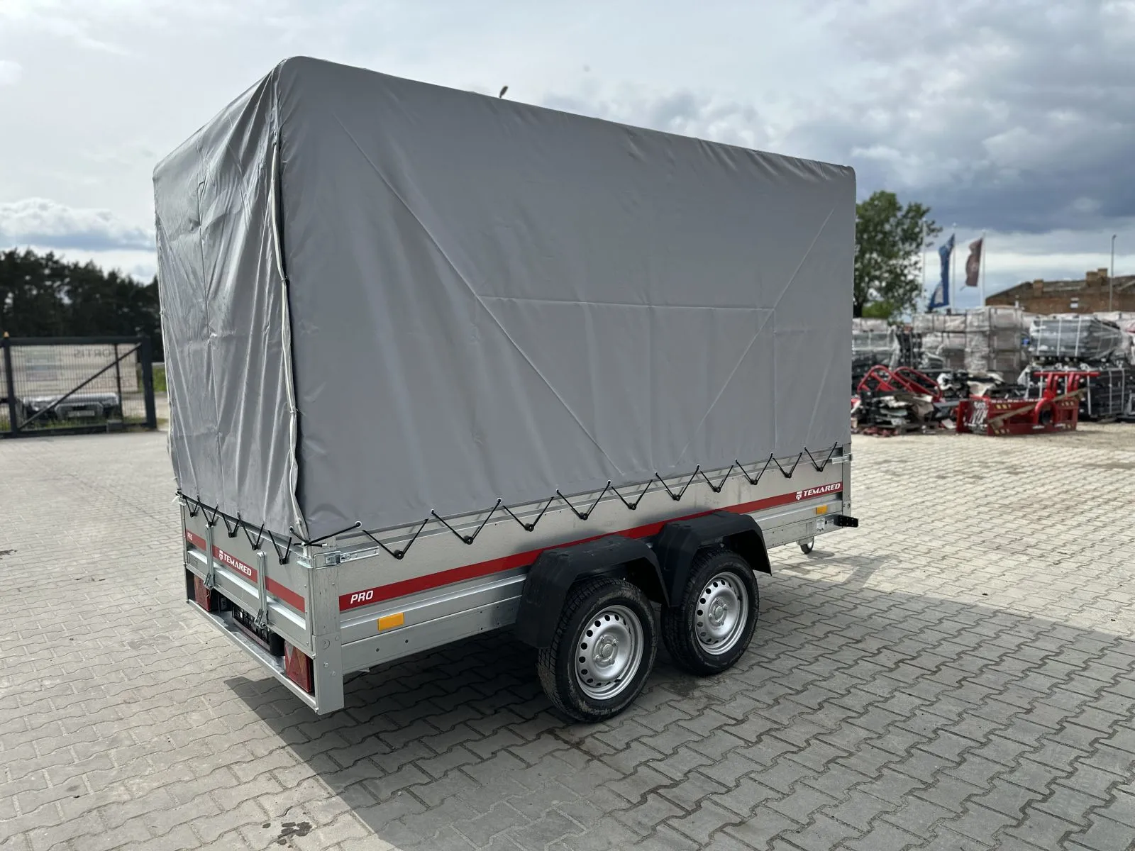 Remorque voiture 300×150 deux essieux avec bâche – Image 9